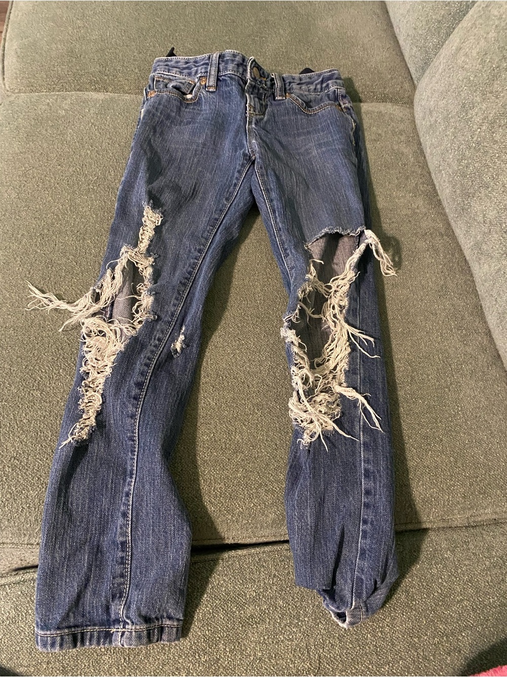 Old Navy Distressed Dark Blue girls jeans. Size 6 regular with adjustable waist